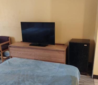 Jackson Apartment | 2 Double Beds Hotel Room 203