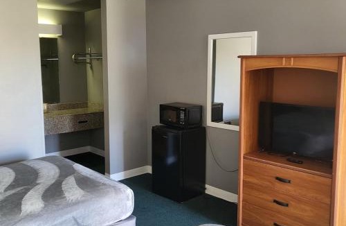 Livingston Apartment | 2 Double Beds Hotel Studio 130