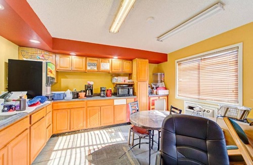 Kingdom City Apartment | 2 Double Beds|Smoking
