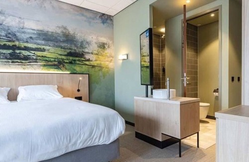 Marknesse Hotel | 2 Elegant Stays – Perfect Base for Giethoorn & Dutch Lake District