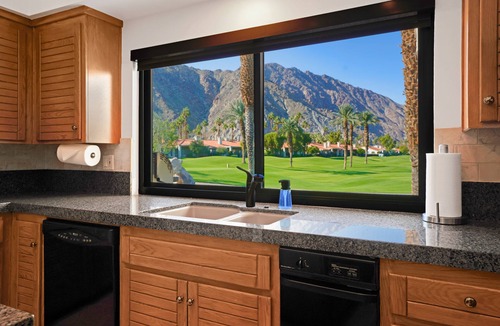 La Quinta House | 2 Ensuites, 3.5 baths, 3,000 sqft, Night Lit Mountain & Golf Views, Pvt Pool/Spa