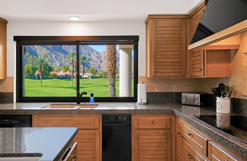 La Quinta House | 2 Ensuites, 3.5 baths, 3,000 sqft, Night Lit Mountain & Golf Views, Pvt Pool/Spa