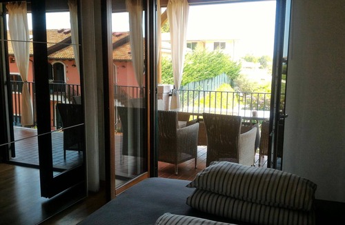 Costermano House | 2 FLOOR APARTMENT WITH TERRACE AND POOL (WI-FI & AIR COND. INCLUDED)