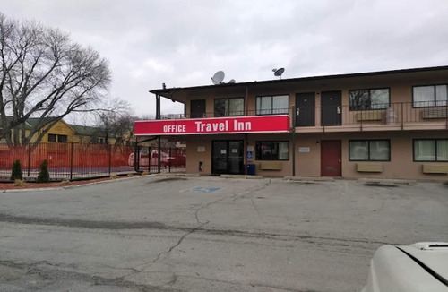 South Central Omaha Apartment | 2 Full Bed|Smoking|Omaha NE