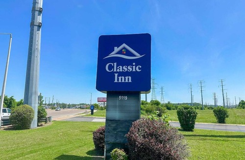 Parkway Village Apartment | 2 Full Bed | Smoking