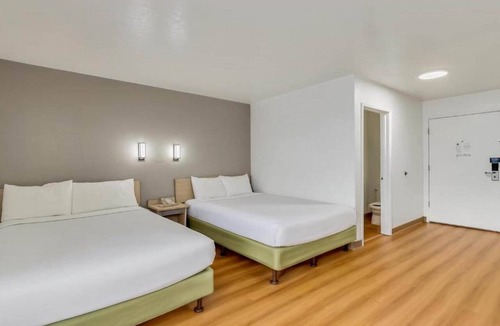 Ogden Hotel | 2 Full Beds | Hearing Access Nsmk Micfridg