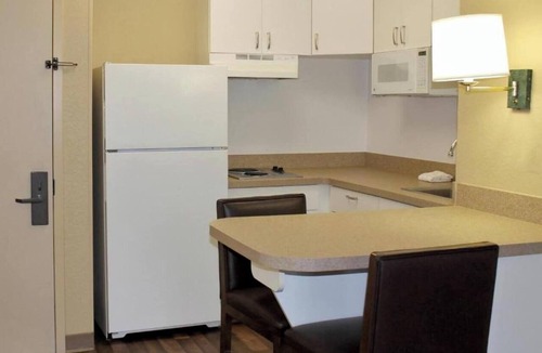Eagan Apartment | 2 Full Beds | Mobil Access Tub Nsmk Kitchen