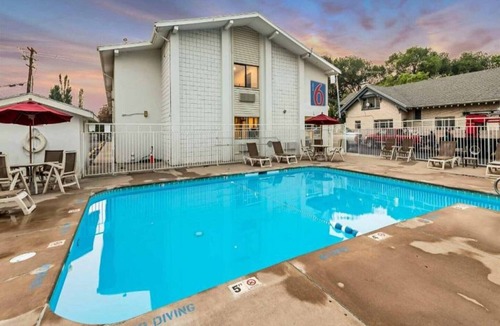 Ogden Apartment | 2 Full Beds | Non-Smoking, Micfridge