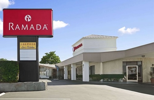 Torrance Hotel | 2 Great Units for Families! Pool, Parking, Near Attractions