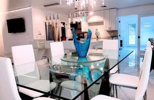 Oakes Estates House | 2 Homes/5000sqft Pool Deck,Heated Pool,Giant Chess