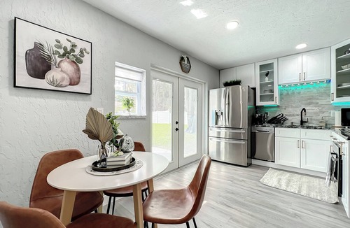 Dunedin House | 2 Homes- Heated Pool & Pickleball- The Dunedin Duo