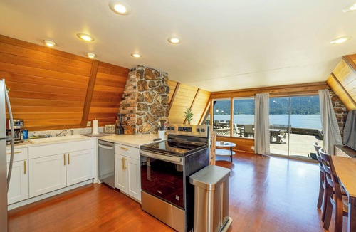 Amanda Park House | 2 Homes Waterfront Lakeview Estate Sleeps 12 Private Beach Olympic National Park