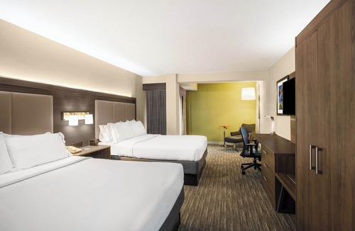 Downtown Albany Hotel | 2 Inviting Rooms near Times Union Center | Free Onsite Parking! | Group-Friendly