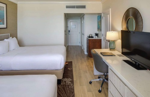 Garrison Historic Area Hotel | 2 Inviting Suites w/Stunning Bay Views and Full Spa Services - Infinity Pool