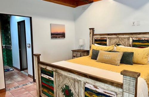 Las Cruces House | 2 king bds 2.5 bathrooms in the heart of Downtown