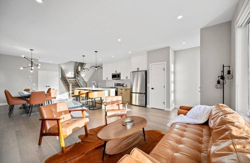 Montgomery House | 2 King Bed | Game Room | Garage | Min to Hospital