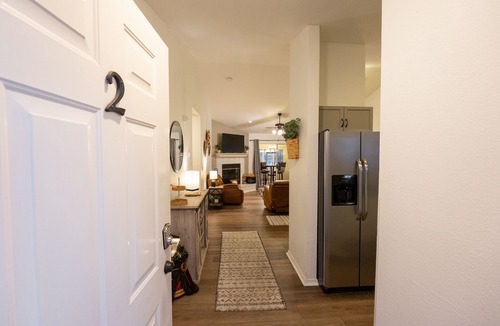 Table Rock Condo | 2 King Beds ~ Trophy Fishing ~ Recliners ~ Near The Strip ~ FREE TICKETS INCLUDED! (FC39-2)