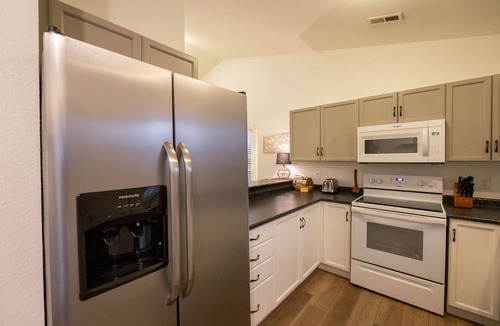 Table Rock Condo | 2 King Beds ~ Trophy Fishing ~ Recliners ~ Near The Strip ~ FREE TICKETS INCLUDED! (FC39-2)