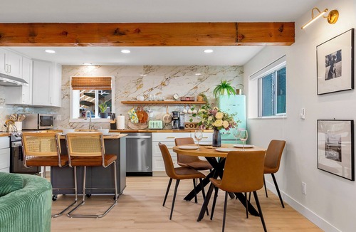 Ballard Apartment | 2 King Suite BBQ Free parking 93 Walking score Pet-friendly