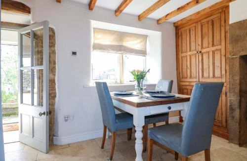 Tansley House | 2 Knoll Mount
