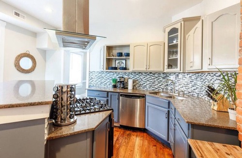 Mount Auburn Apartment | 2 Large Apts w/Parking - Downtown/Over the Rhine