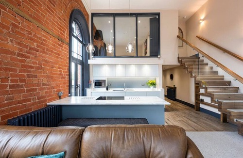 Edwinstowe Condo | 2 luxurious modern style apartments, in the heart of Sherwood Forest