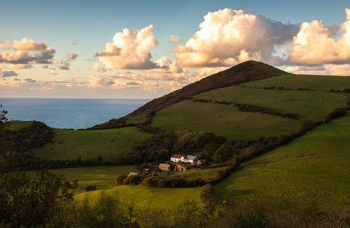 Combe Martin House | 2 Manleigh Park