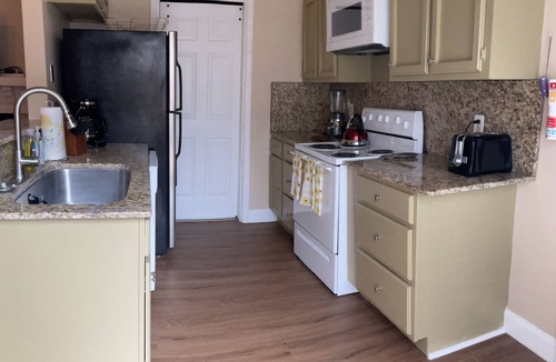 South Baton Rouge Condo | 2 Master Bedrooms -Very Clean- Recently Remolded Patios Park at front door