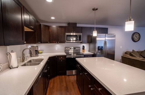 Flagstaff House | 2 Master Suites - Close to NAU, With AC