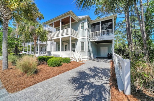 Lakeside at Blue Mountain Beach House | 2 Master Suites, 4 Bedroom, Five ★ Home, Gourmet Kitchen - short walk to beach