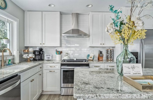 Vilano Beach House | 2 Mermaids Seaside Retreat for 8