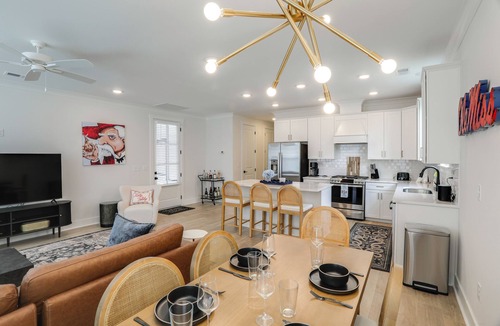 Oxford House | 2 Mi to Dtwn! Newly Built Oxford Retreat w/Porch
