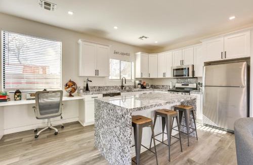 Garfield Apartment | 2 Mi to Dtwn Phoenix: Sleek Apt w/Fenced Yard!