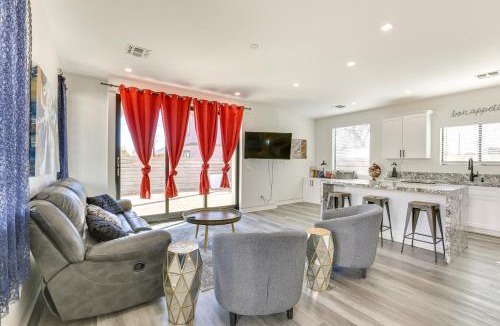 Garfield Apartment | 2 Mi to Dtwn Phoenix: Sleek Apt w/Fenced Yard!