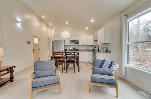 Crossville Cottage | 2 Mi to Lake Tansi & Golf: Modern Cottage!
