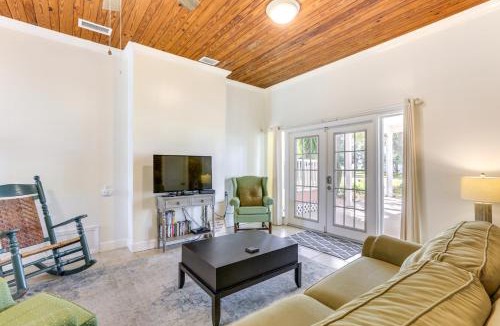 Panacea House | 2 Mi to Mashes Sands Beach: Quiet Home w/Dock!