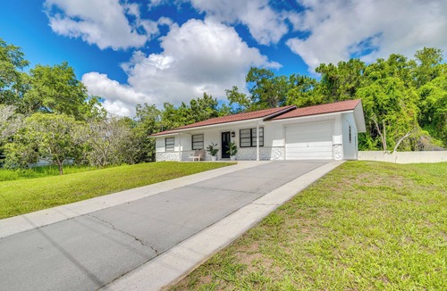 Crystal River Cottage | 2 Mi to State Parks! Crystal River Home w/Yard