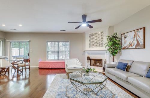 Sugar Hill House | 2 Mi to Suwanee Town Center: Spacious Townhome