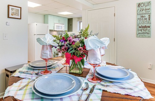 Toccoa Apartment | 2 Mi to Toccoa Falls: Cozy Getaway w/Yard!