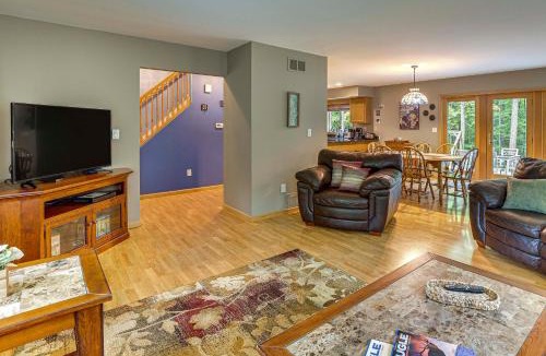 Blissfield House | 2 Mi to Woodbury Wildlife Area: Cozy Farmhouse!