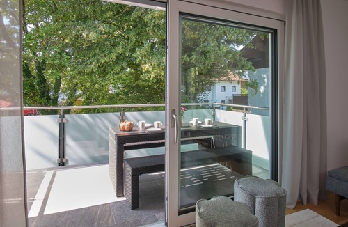 Bad Aibling Apartment | 2 min to Thermal Bath/5 min to St Georg clinic I 120sqm with balcony