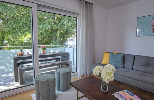 Bad Aibling Apartment | 2 min to Thermal Bath/5 min to St Georg clinic I 120sqm with balcony