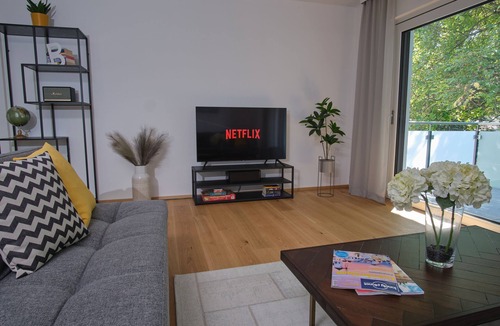 Bad Aibling Apartment | 2 min to Thermal Bath/5 min to St Georg clinic I 120sqm with balcony