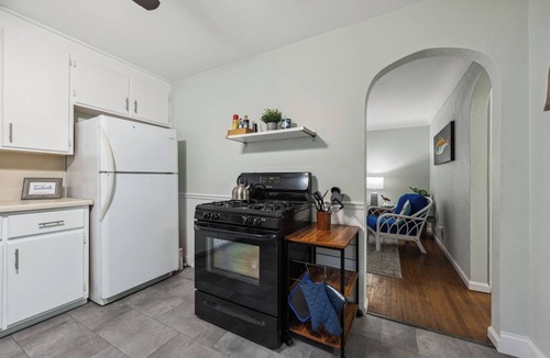 Port Clinton Cottage | 2 min walk to PC Beach~Near Jet Express