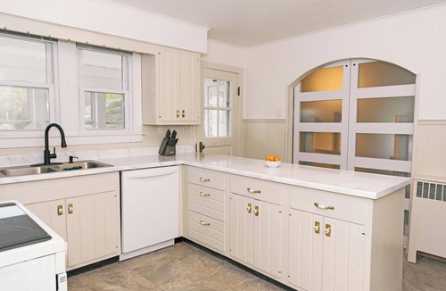 Windham House | 2 Min Walk to Windham Town | Hot Tub | Fire Pit