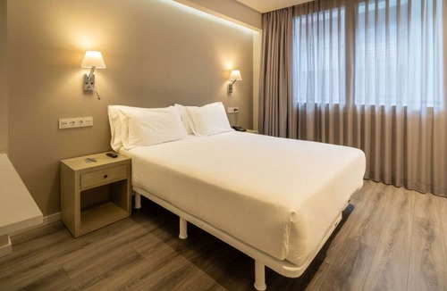 Castanos Hotel | 2 Modern Units | Ideal for Long Stays Near Guggenheim Museum