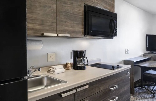 Tucson House | 2 Modern Units with Kitchen – Minutes from Outdoor Adventures