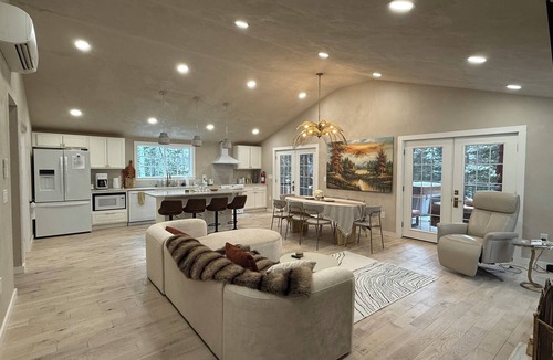 Bass Harbor House | 2 NewHomes/OneLot-5Bd/4Bt,Fireplace,HotTub,Firepit,Lux,Yard,Walk to Lighthouse