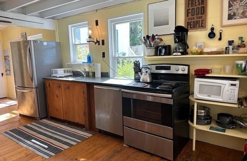 West Point Cottage | 2 oceanfront Cottages with spectacular views, equipped with a deck offering direct water access