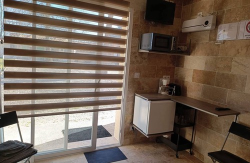 Saint-Pardon-de-Conques Bed & Breakfast | 2-person bedroom with shower room and toilet